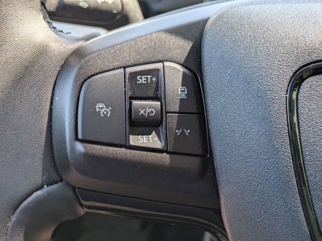 Vehicle image 16 of 40