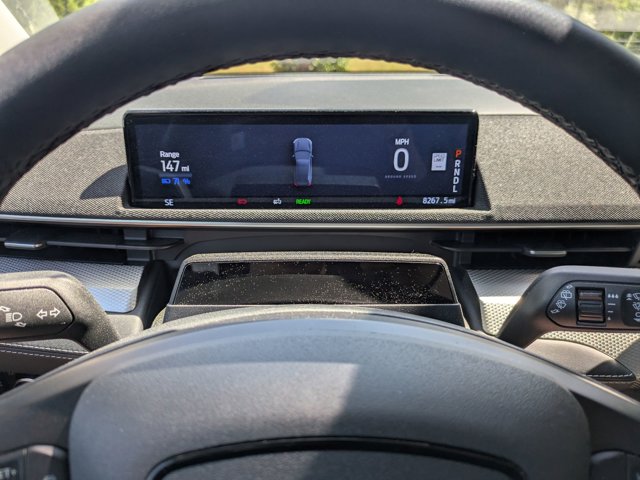 Vehicle image 18 of 40