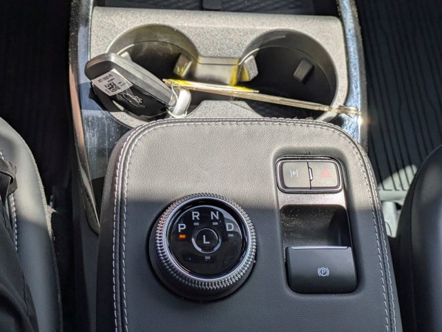 Vehicle image 22 of 40