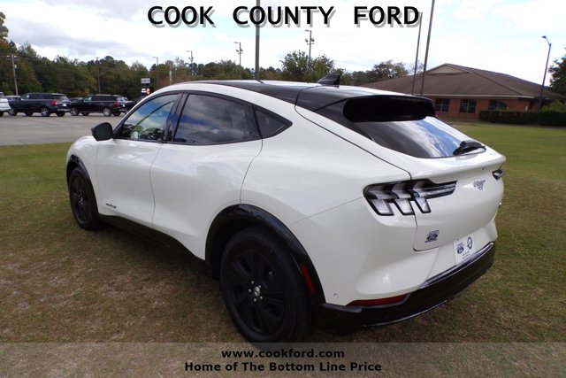 Vehicle image 5 of 24