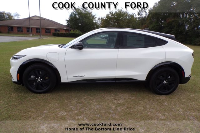 Vehicle image 4 of 24