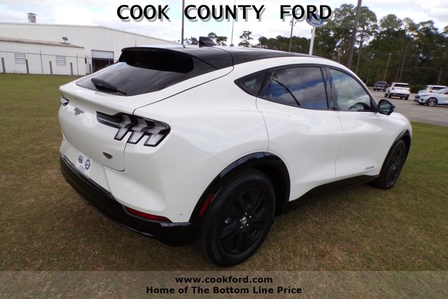 Vehicle image 7 of 24