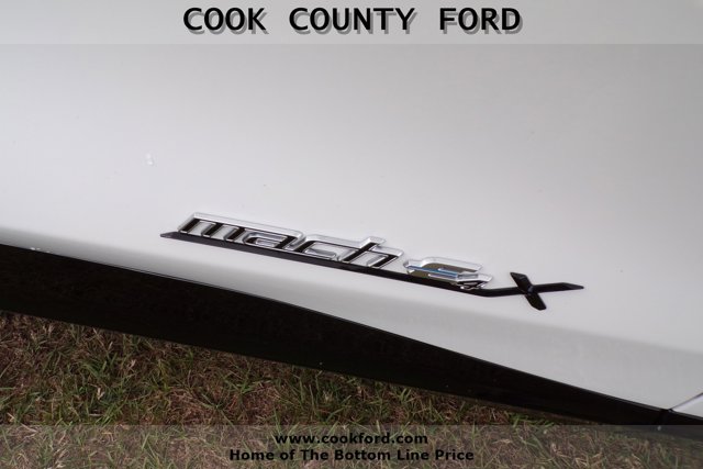Vehicle image 10 of 24