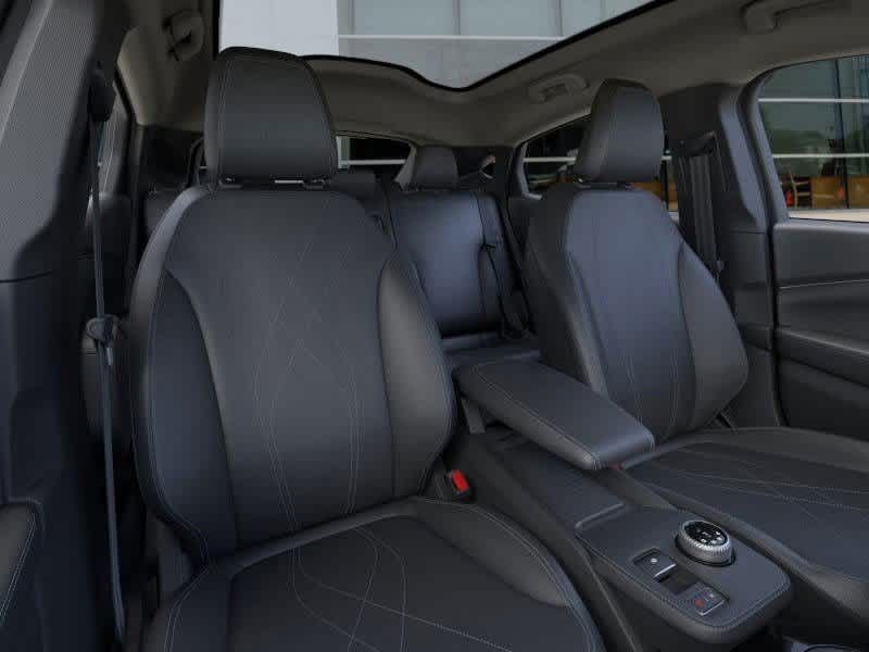 Vehicle image 10 of 22