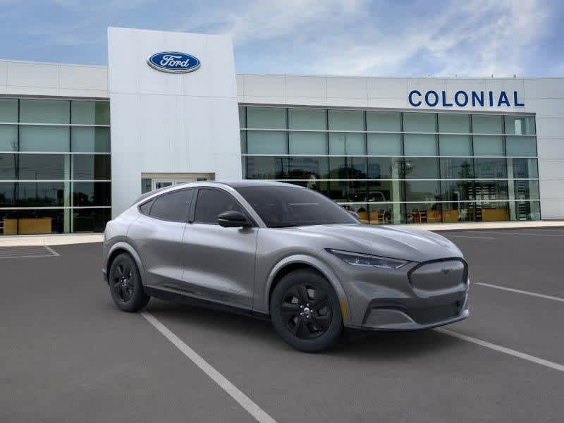 Vehicle image 4 of 22