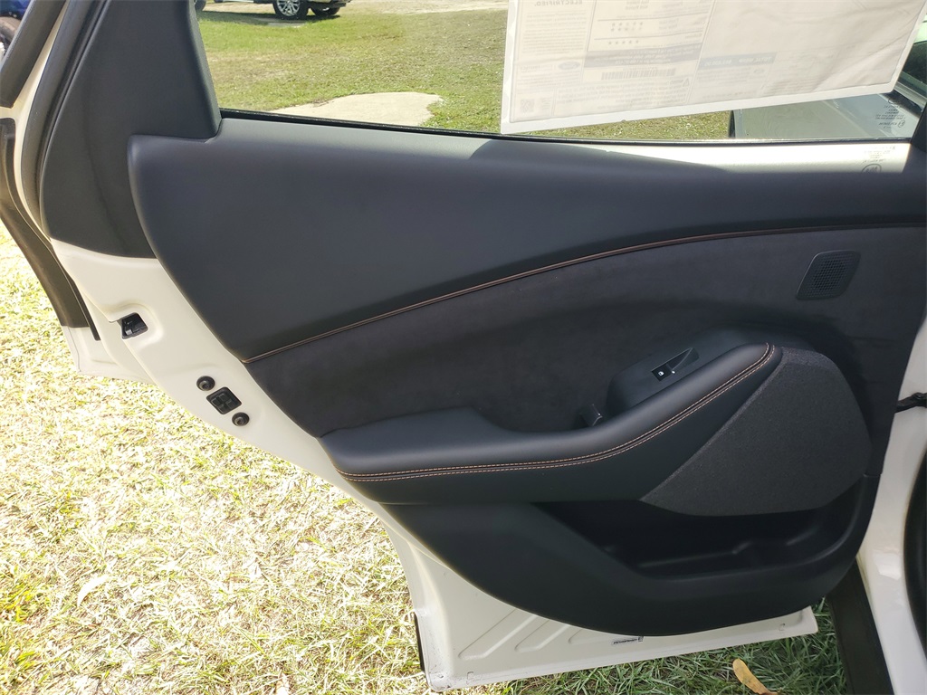 2023 Ford Mustang Mach-E GT Image 21 of 34