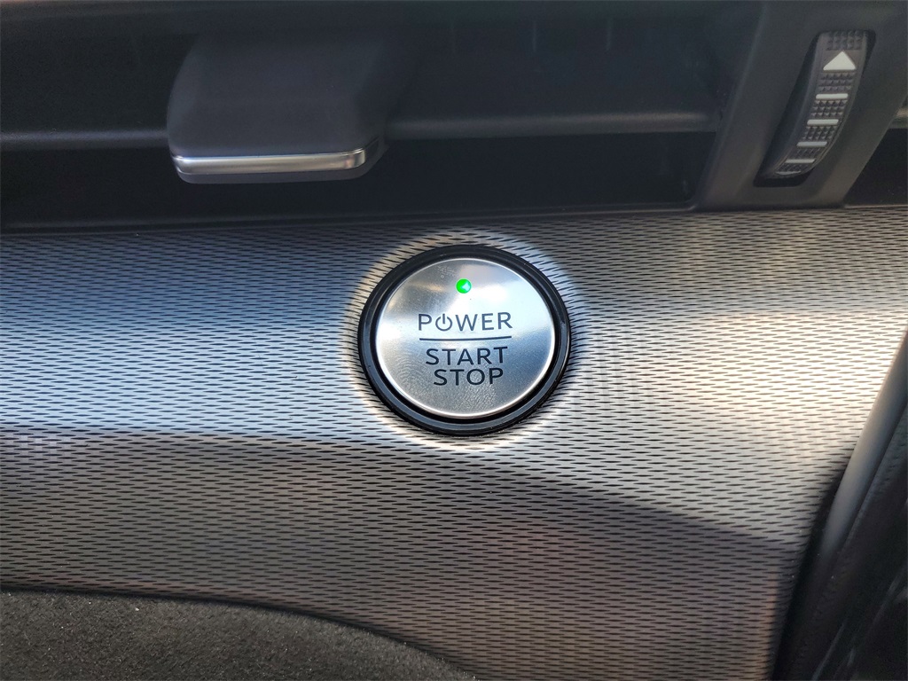 2023 Ford Mustang Mach-E GT Image 27 of 34