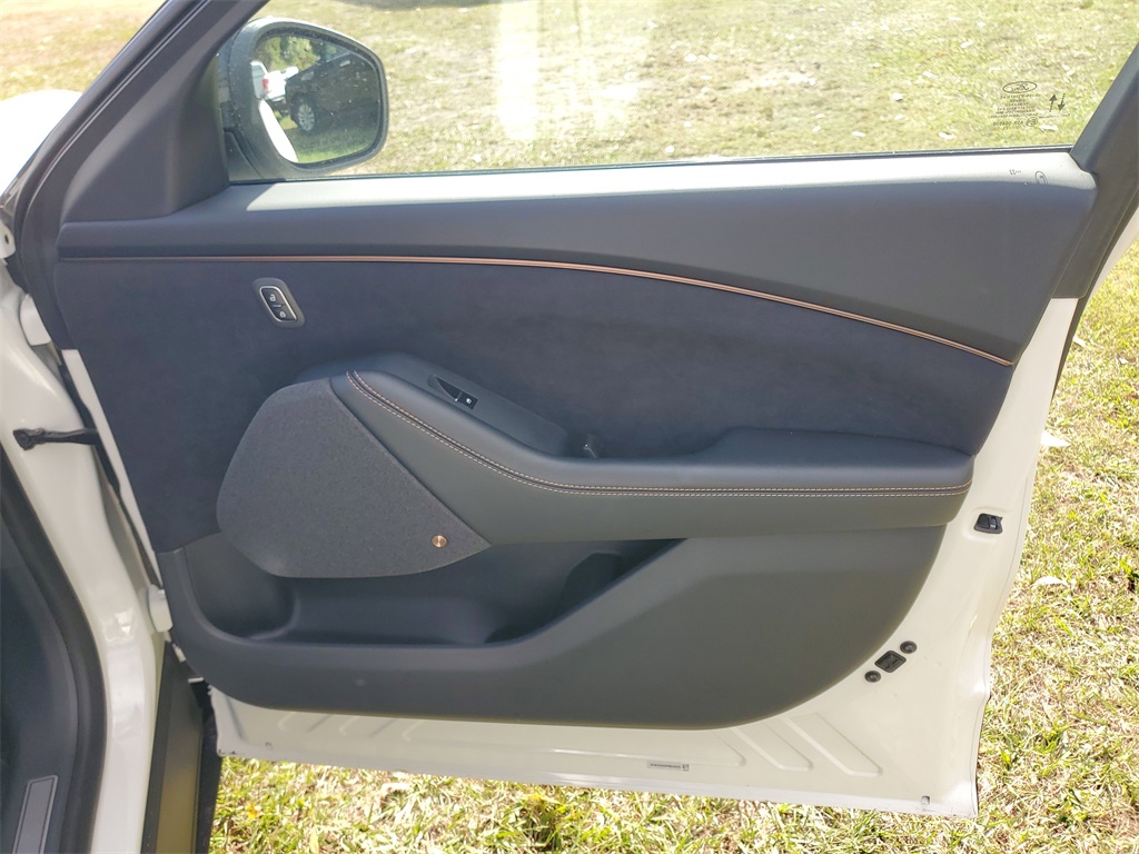 2023 Ford Mustang Mach-E GT Image 22 of 34