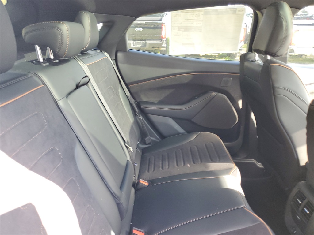 2023 Ford Mustang Mach-E GT Image 7 of 34