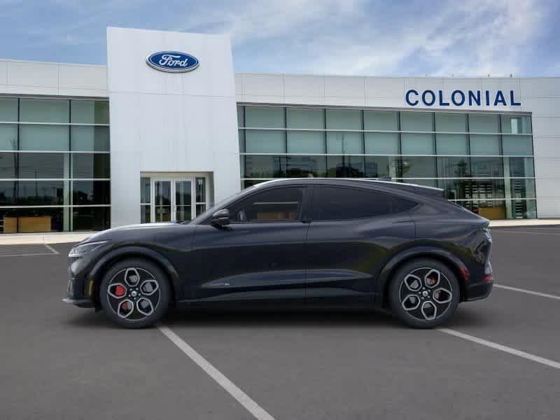 Vehicle image 8 of 22