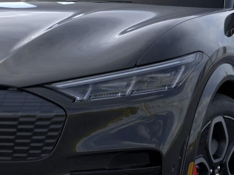 Vehicle image 18 of 22