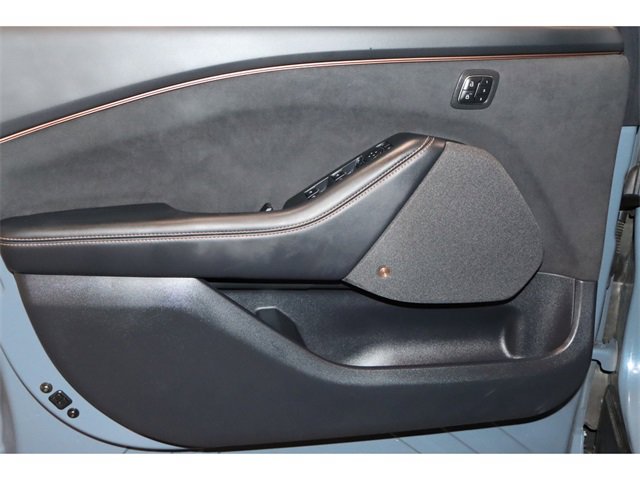 Vehicle image 23 of 29