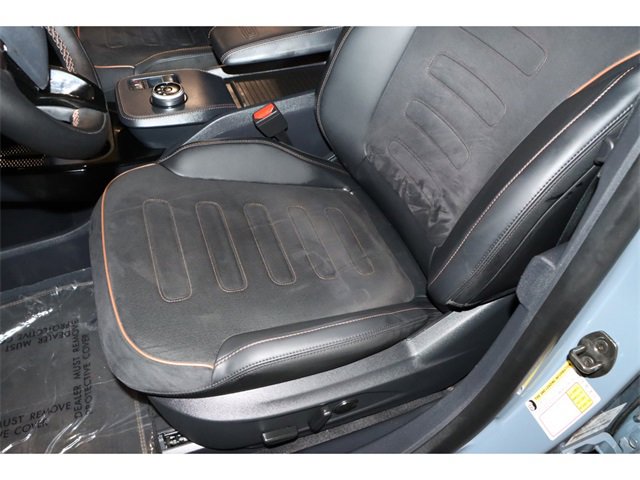 Vehicle image 21 of 29