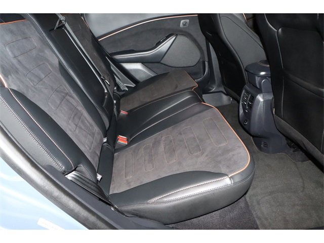 Vehicle image 26 of 29