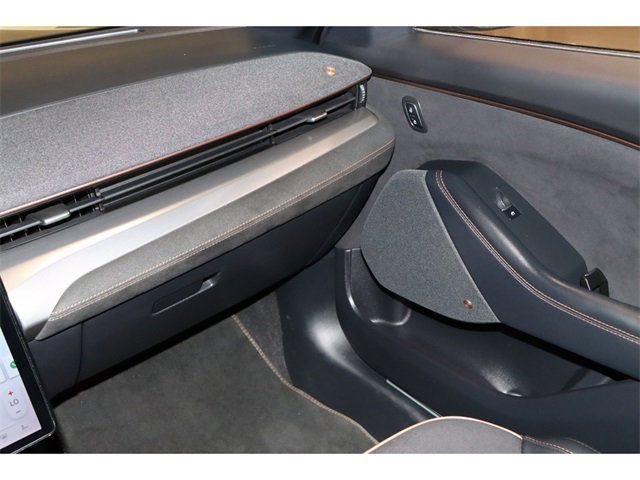 Vehicle image 19 of 29