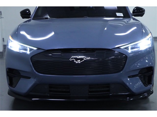 Vehicle image 4 of 29