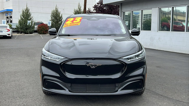 2023 Ford Mustang Mach-E Premium Image 2 of 31