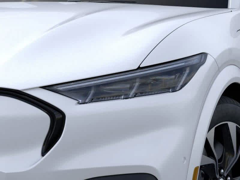 Vehicle image 18 of 22