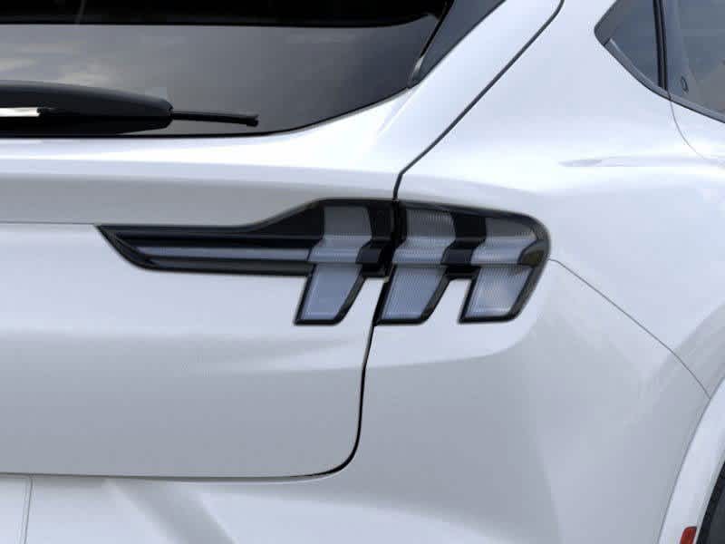 Vehicle image 21 of 22