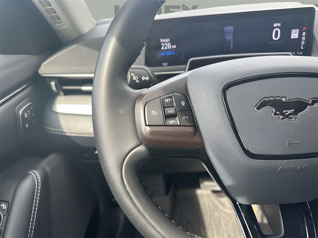 Vehicle image 15 of 36
