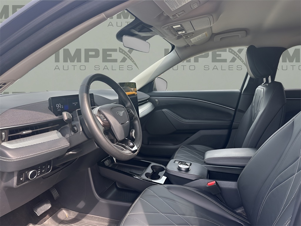 Vehicle image 9 of 36