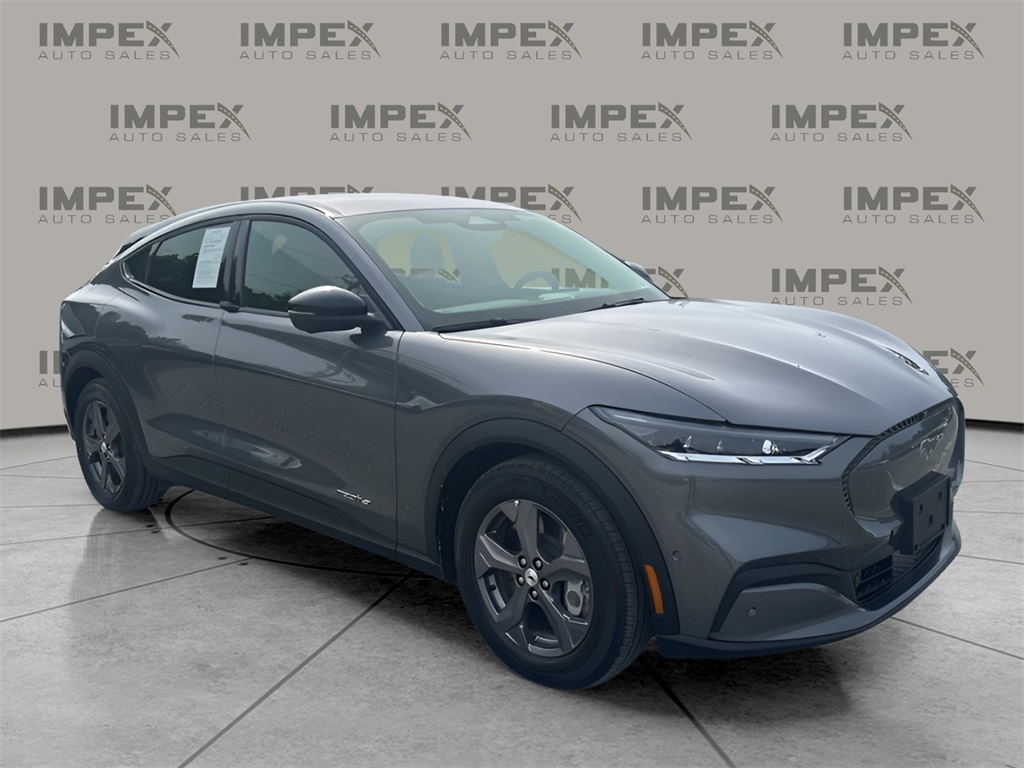 Vehicle image 3 of 36