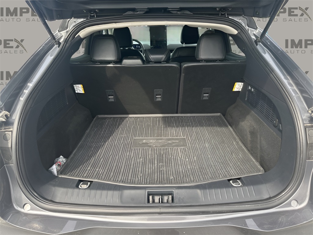 Vehicle image 29 of 36