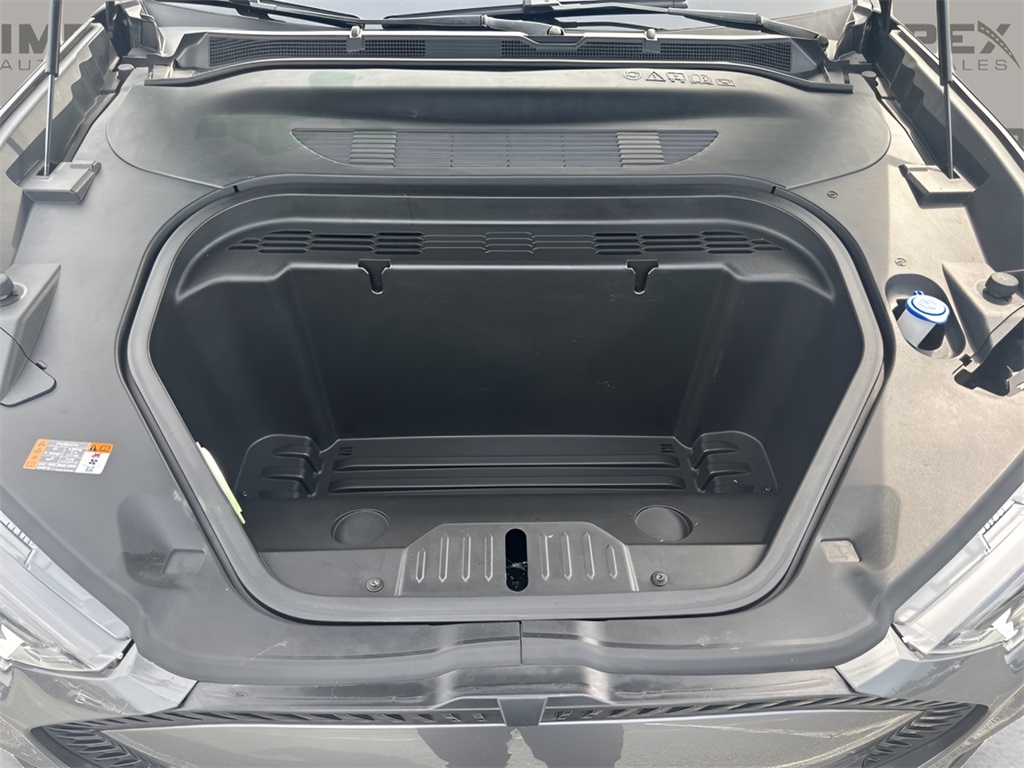 Vehicle image 34 of 36
