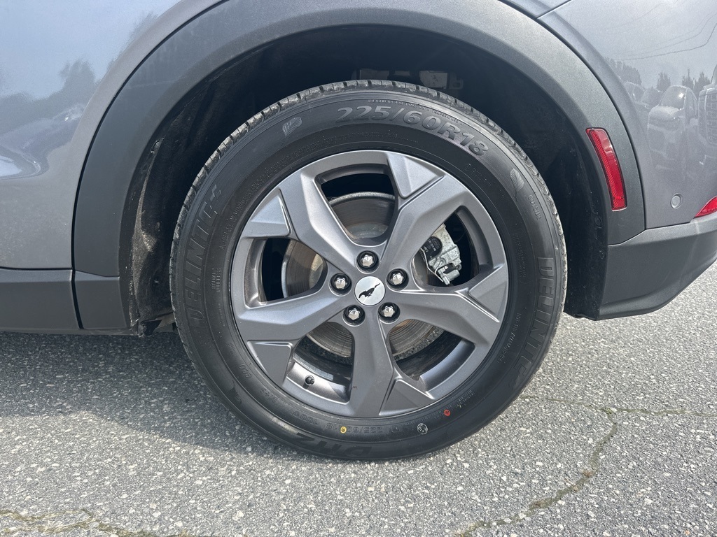 Vehicle image 31 of 36