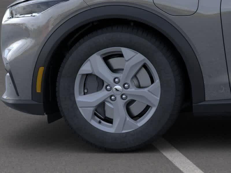 Vehicle image 9 of 22
