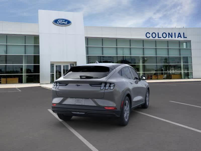 Vehicle image 5 of 22