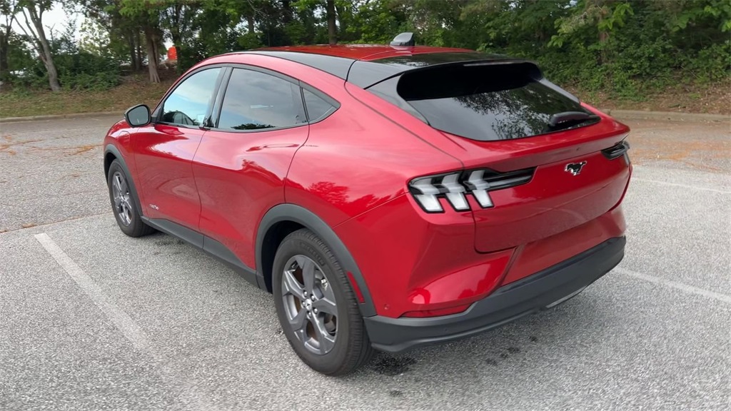 Vehicle image 47 of 65