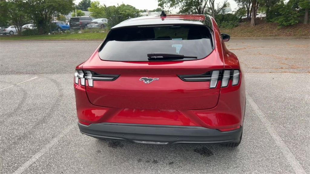 Vehicle image 38 of 65