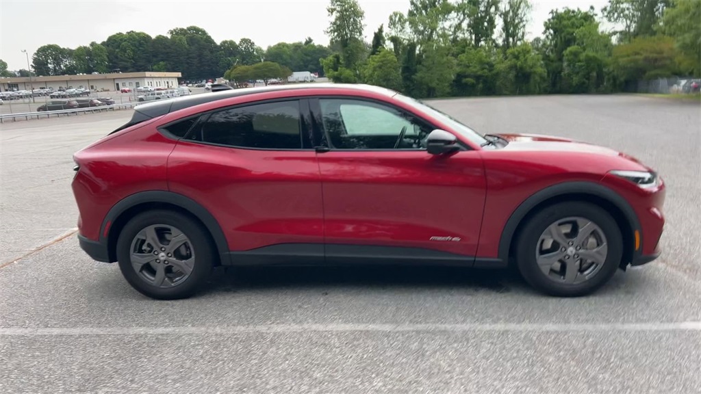 Vehicle image 24 of 65