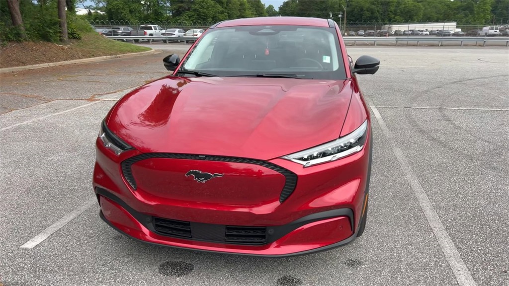 Vehicle image 10 of 65