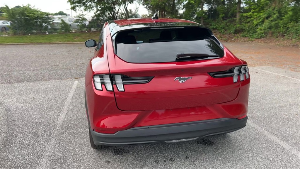 Vehicle image 39 of 65