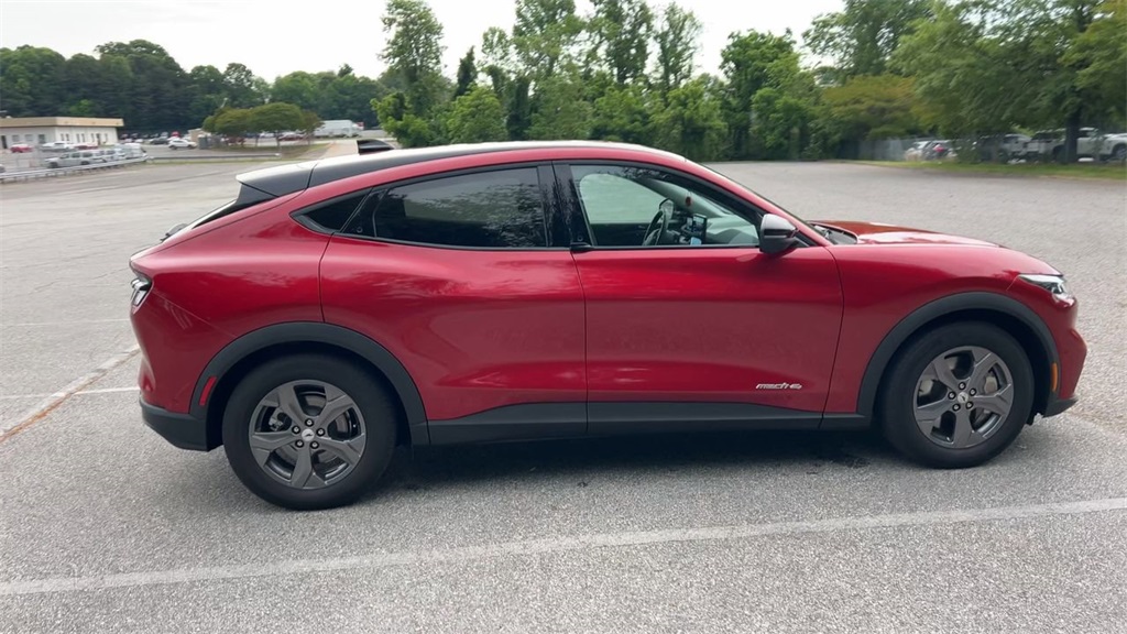 Vehicle image 27 of 65