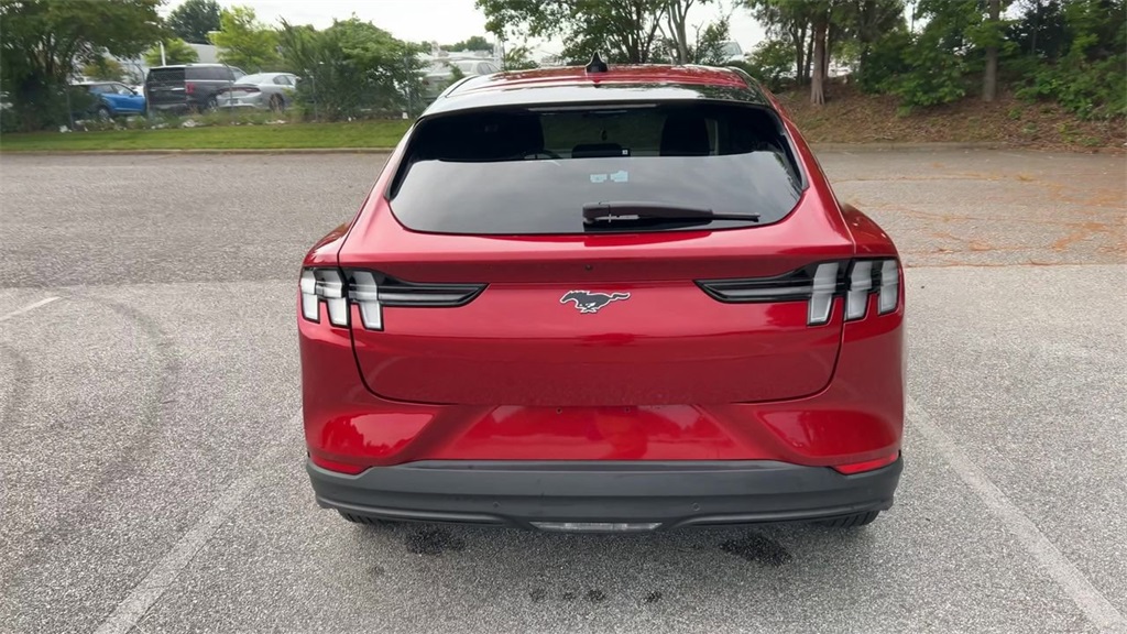 Vehicle image 37 of 65