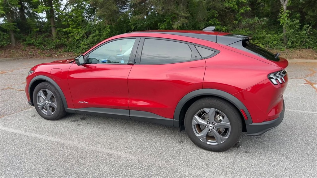 Vehicle image 41 of 65