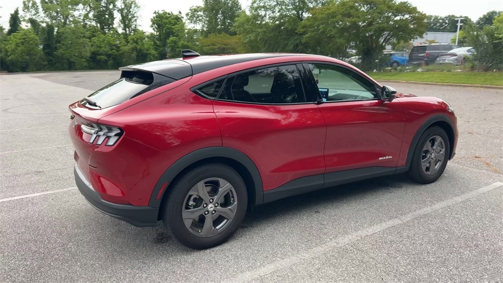 Vehicle image 35 of 65
