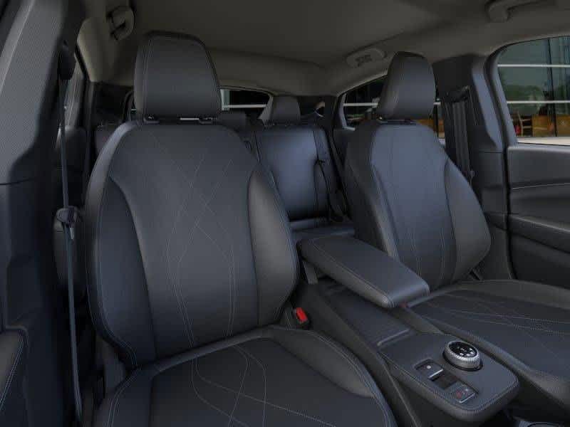 Vehicle image 10 of 22
