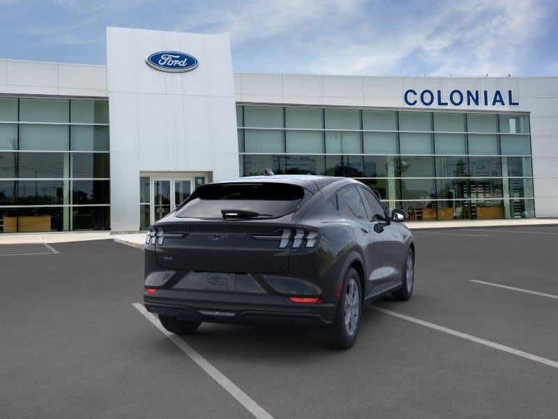 Vehicle image 5 of 22
