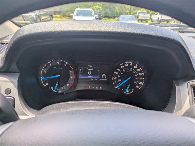 Vehicle image 27 of 32