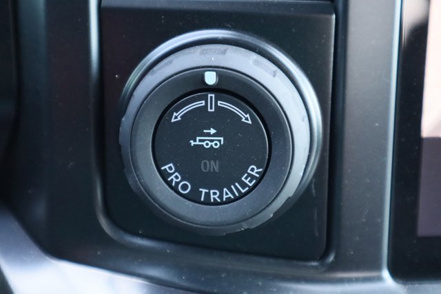 Vehicle image 25 of 37
