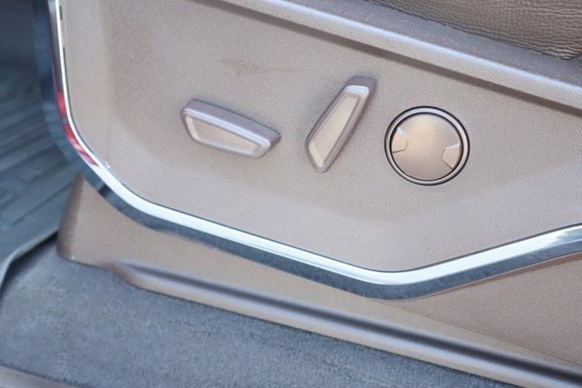 Vehicle image 35 of 37