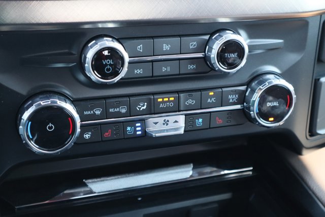 Vehicle image 29 of 37
