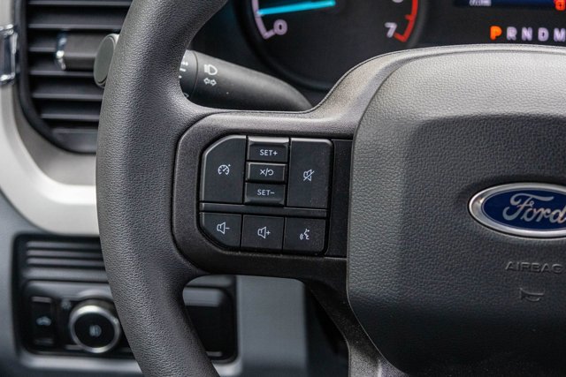 Vehicle image 24 of 34