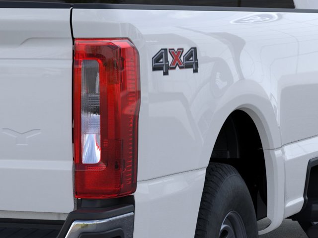 Vehicle image 16 of 34