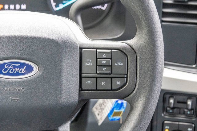 Vehicle image 25 of 34