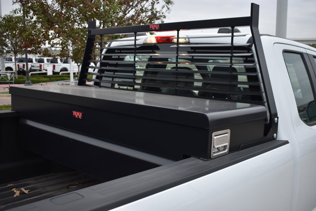 Vehicle image 9 of 16